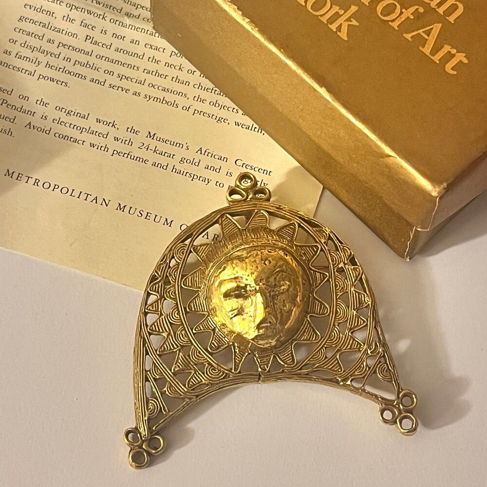 vintage gold tone AFRICAN CRESCENT PIN/PENDANT MMA Metropolitan Museum of Art
